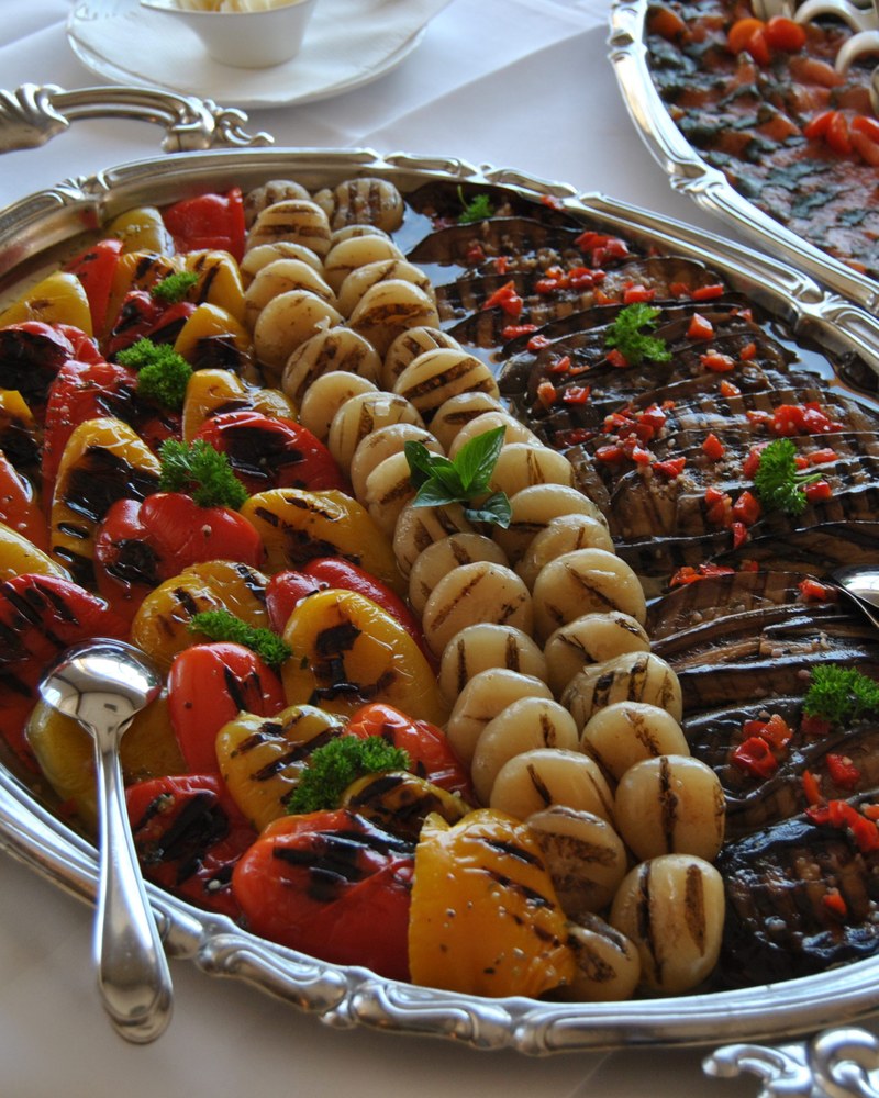 Gegrilltes Gemüse vom Buffet